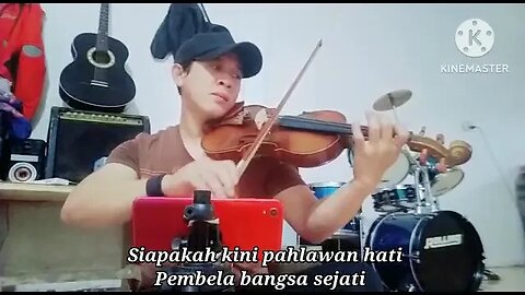 temanku jadi bisa main biola,sangat menyentuh hati