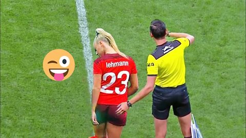 Funniest moments in women's football 😂