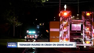 Teen crashes car into tree on Grand island