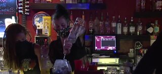 Bars in Las Vegas to close at midnight