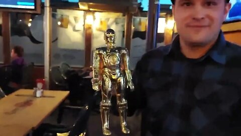 Look At What Bluepacman13 has here. All gold, intricate detailed 1978 C3PO #mandelaEffect Meetup