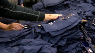 Brewers fans stock up on NL Central championship gear as team prepares for playoffs