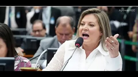 JOICE HASSELMANN chama de vassalo OLAVO DE CARVALHO