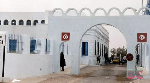 Death toll rises to 5 in gun attack on Tunisian synagogue