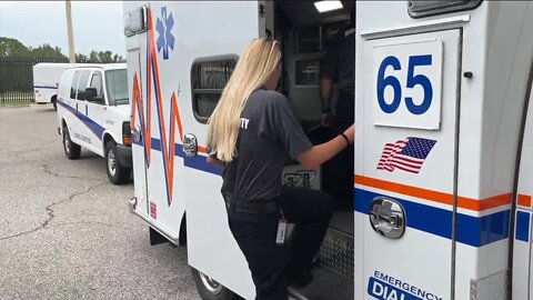 Manatee County EMS looking to hire 20 more EMS workers