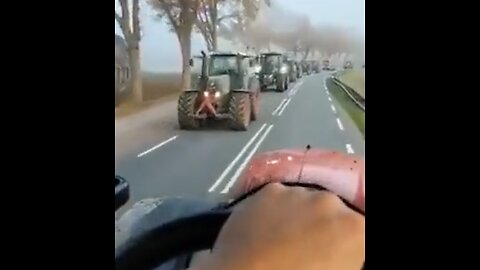 Dutch Farmers Out In Force Protesting Plan to Close Down 3K Farms to Aid CLIMATE CHANGE!!!