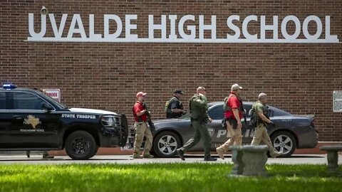 Texas school shooting: Officers ignored pleas to charge school while gunman inside, onlookers allege