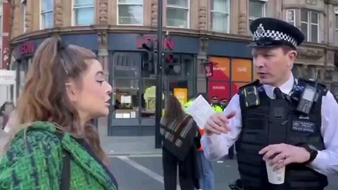 British policeman says Swastikas are fine and "depends on the context"! at anti-Israel demonstration
