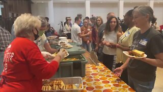 Volunteers with Metropolitan Ministries serve 10,000 hot meals during Thanksgiving week