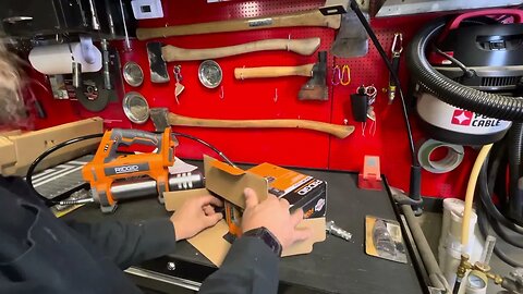 RIDGID Grease Gun / Battery Black Friday Bundle UnBoxing.