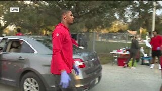 Bucs player gives out free Thanksgiving meals to families in need