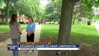 UWM students get excited for Democratic debate