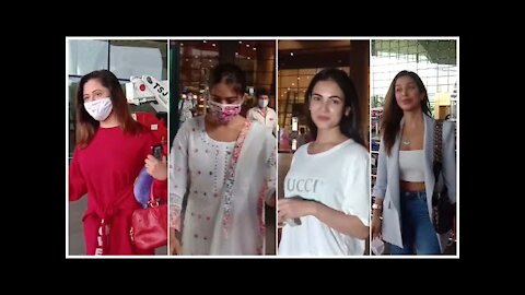 Sara Ali Khan, Sonal Chauhan, Sussanne Khan, Sophie Choudhry & Rashami Desai Snapped At The Airport