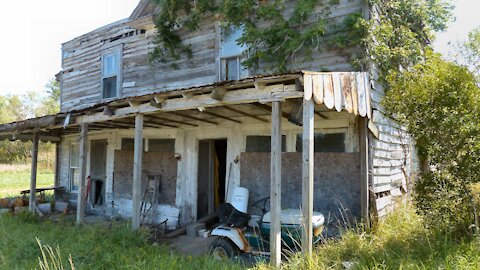 Saxis Store - Abandoned