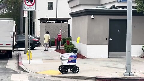 Delivery Robot on Sunset Blvd