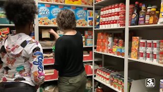 Positively the Heartland: Maverick Food Pantry helps staff, students in need
