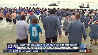 More than 10,000 people participate in Polar Bear Plunge