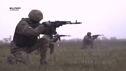 Horrible Footage! Close combat Ukrainian troops attack Russian soldiers in trench near Bakhmut