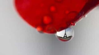 Parigi vista attraverso una goccia d'acqua!