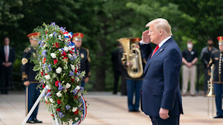 Trump goes golfing