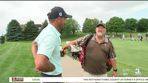 Larry the Cable Guy and golfer Sam Saunders team up to help kids