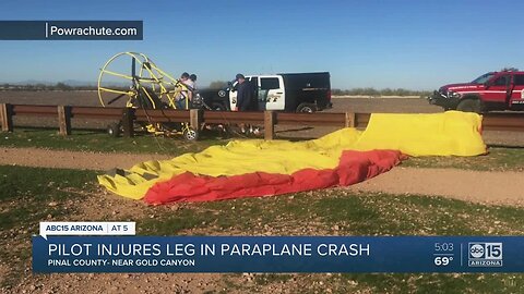 Pilot injures leg in paraplane crash