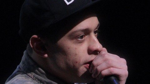 Pete Davidson Looks Terrible In 1st Public Appearance Since Ariana Grande Breakup!