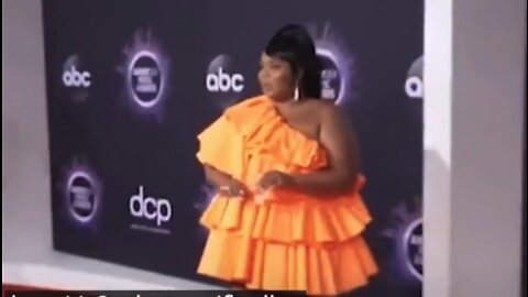 Lizzo backup dancers are P*SSED!