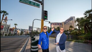 Road to the Mirage hotel-casino in Las Vegas renamed Siegfried and Roy Drive