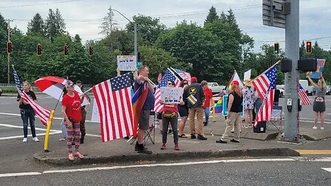 #live #irl #American #Patriotism vs. #progressive #lgbtq #pride #Flag wave #Oregon #usa