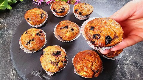 Guilt free diet muffins with oats, apple and blueberries! Healthy and easy muffins recipe!