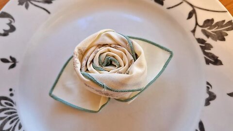 Napkin folding - how to make a rose flower
