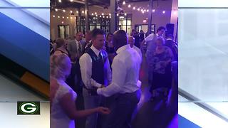 Donald Driver crashes Green Bay couple's wedding reception