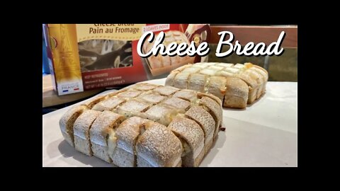 Pull-Apart Costco Cheesy Bread Review