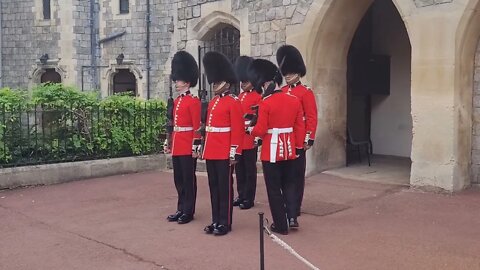 Inspection of the uniform and gun #windsorcastle