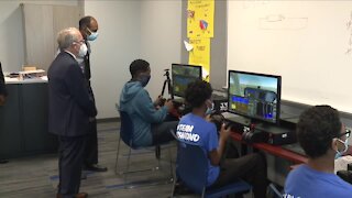 Gov. DeWine visits Richmond Heights Secondary School's new aviation program