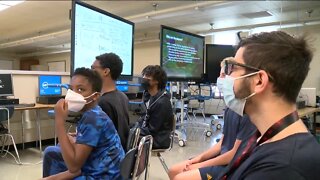 Milwaukee Public Schools launches first-ever Esports class