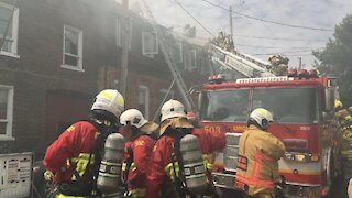 Un violent incendie fait rage à Québec et plus de 80 pompiers sont déployés