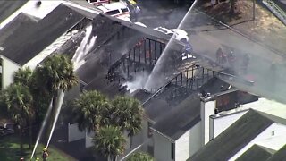 2-alarm fire destroys townhomes in Tarpon Springs