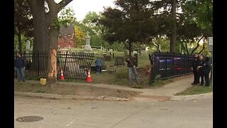 Carjacking suspect crashes into old Dearborn cemetery, causing damage