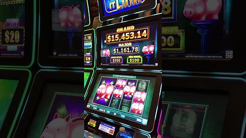 ANOTHER DECENT SIZED PIGGIE! #casino #slots #casinogame #gambling #slotwin #bonusfeature #JACKPOT