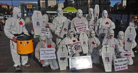 Samedi 22 octobre 2022 à Toulouse Les Gilets Jaunes,Les Masques blancs,etc..