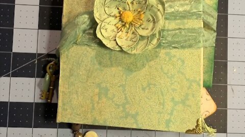 Episode 80 - Junk Journal With Daffodils Galleria