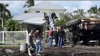 Crane falls on Vero Beach house