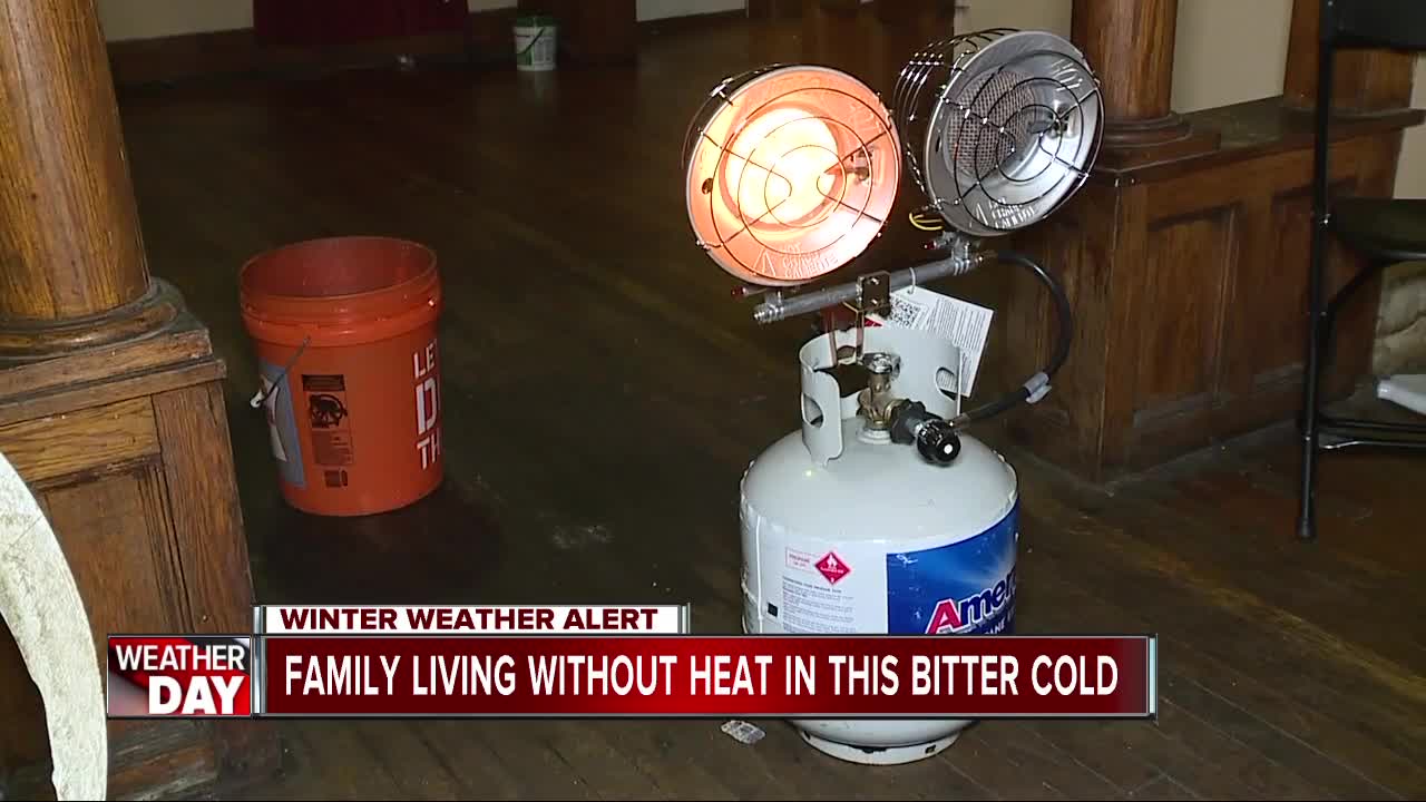 Detroit mother, 4 kids living without heat during early winter blast