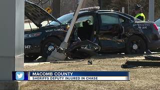 Macomb Co. Sheriff's deputy injured in crash