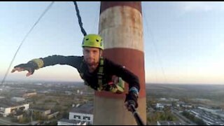Saltare a 119 metri d'altezza in Ucraina