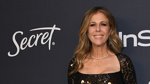 Rita Wilson's Hair And Makeup Team Showed Up Late For The Golden Globes
