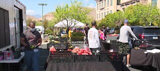 Drive-thru farmers market in Las Vegas