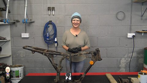 KM90 Restoration P6 - Preparing the frame